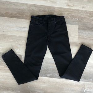 Women’s black skinny leg jeans